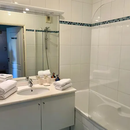 Cozy And Charming In Les Moulineaux Apartmán *