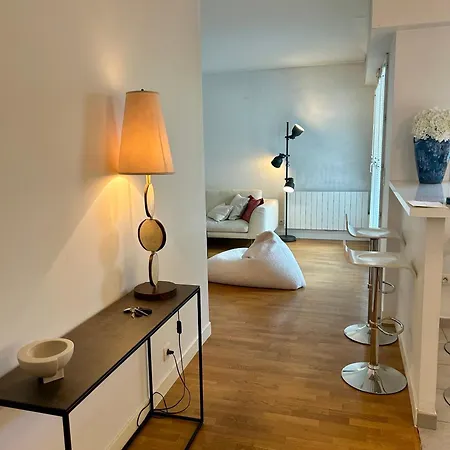 Apartmán Cozy And Charming In Les Moulineaux *